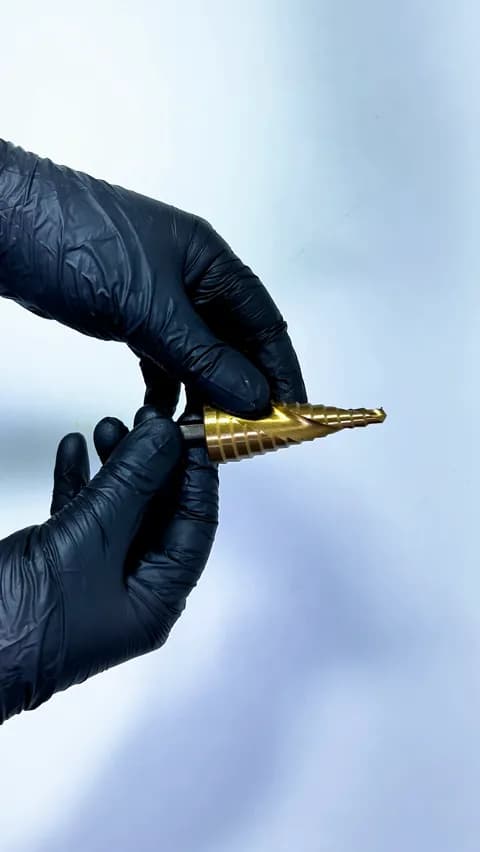 Imagem 4 do Broca Escalonada de 6 A 30 Mm Em Aço Rápido Revestida de Titânio Com Haste Triangular Para Chapa de Metal Mtx