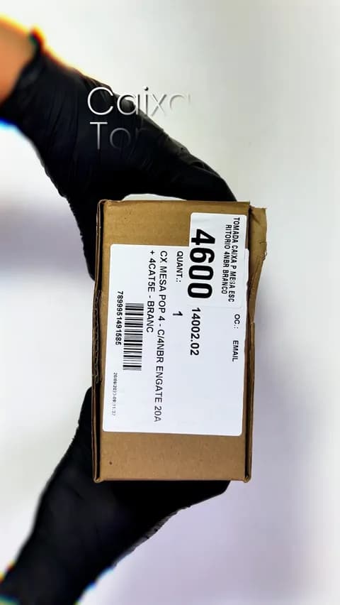 Caixa de Tomada Branca Para Embutir Em Mesa E Painel Com 4 Tomadas E 4 Conectores Cat5e Dutotec